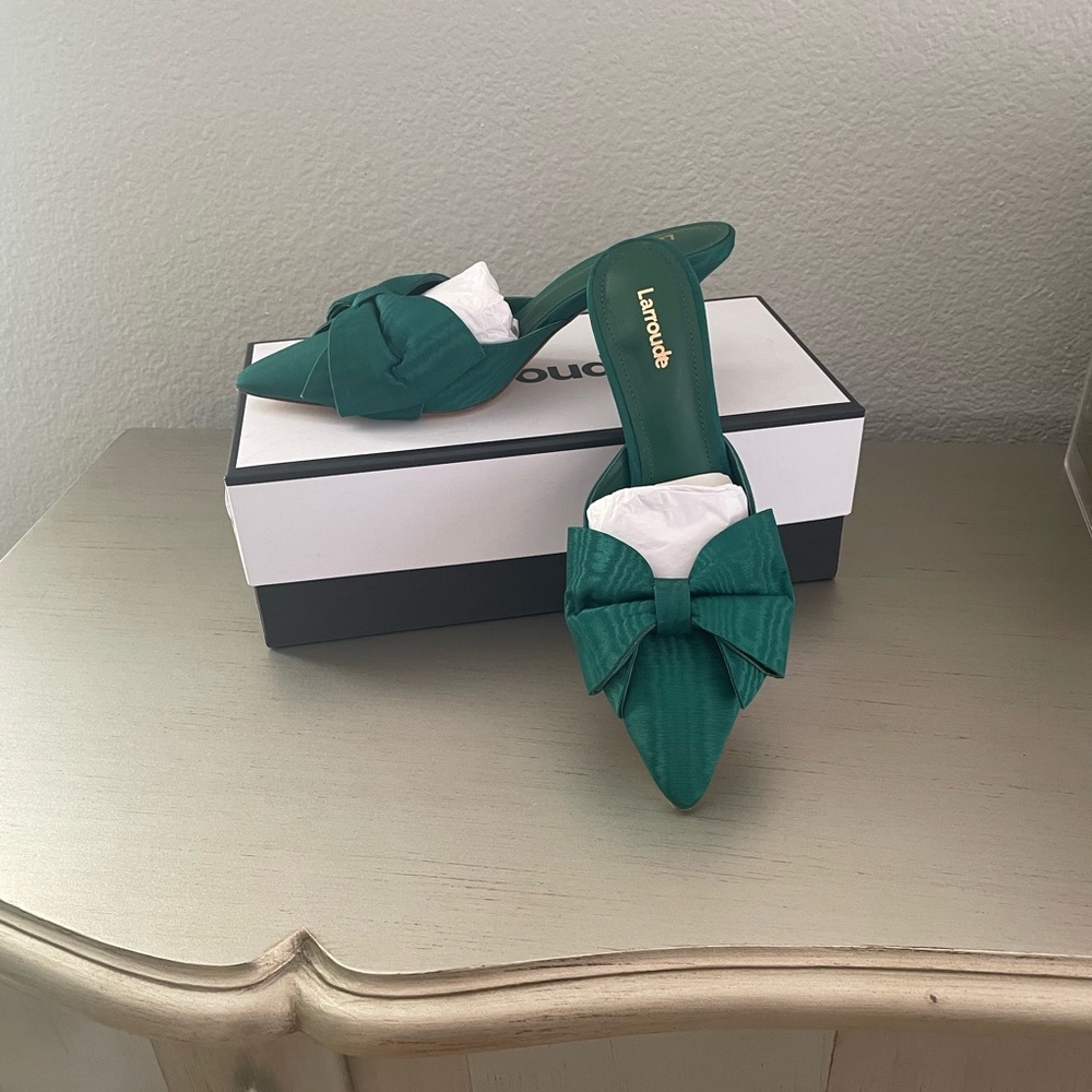 Larroudè Mini Elle Pump In Emerald Fabric